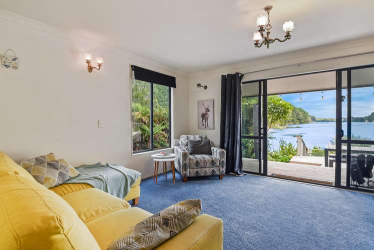 8 Chingford Road Lake Rotoma_5