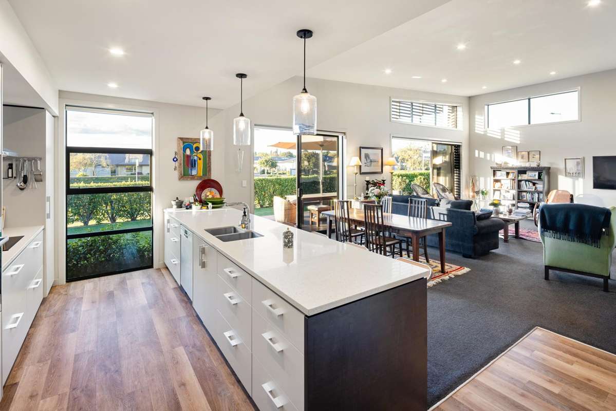 2A Baxter Michael Crescent_2