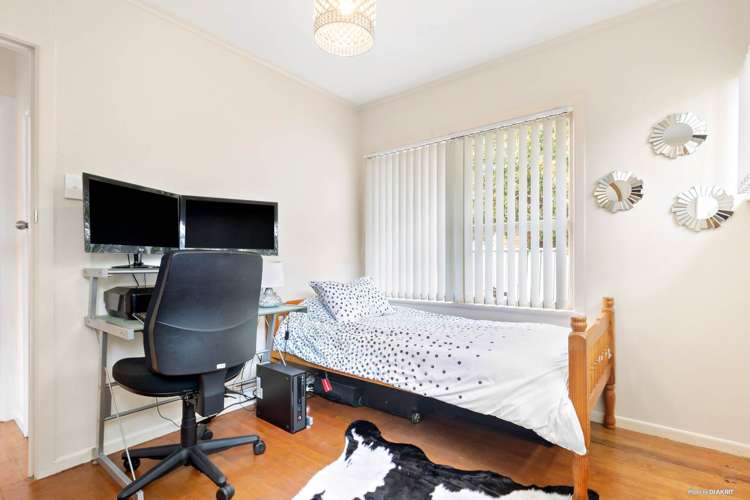 12 Mcfadzean Drive Blockhouse Bay_11