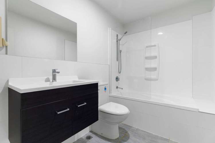 34 Wharetana Crescent New Lynn_6