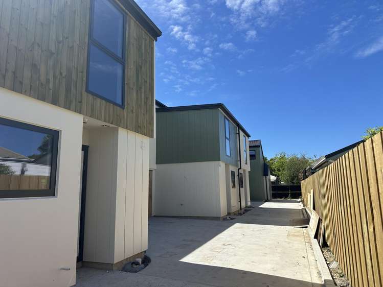 2/14 Stenness Avenue_0