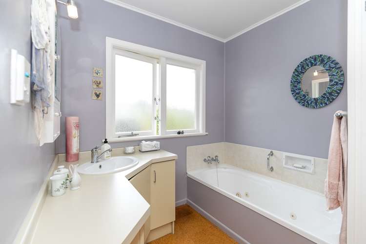 12 Scott Avenue Hamilton East_17