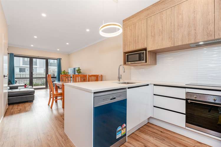 7/66 Swanson Road Henderson_10