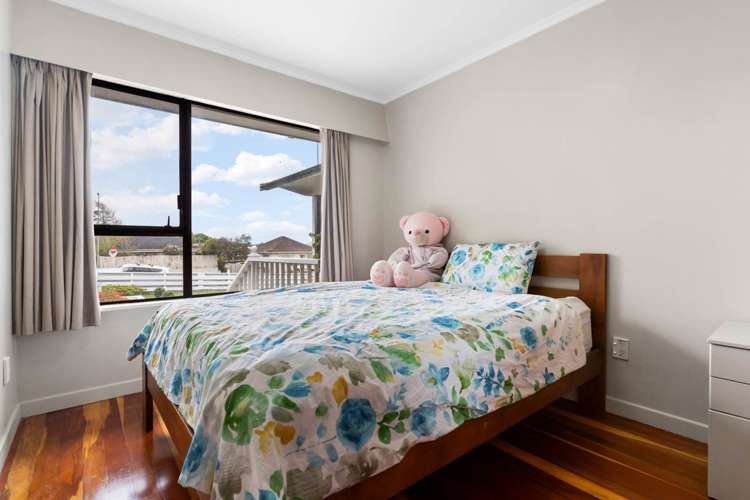 84 Tiverton Road New Windsor_13