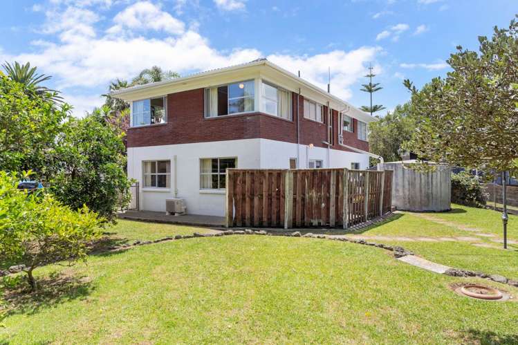 27 First View Avenue Beachlands_24