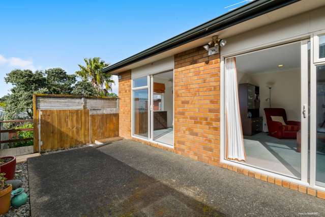 21 Chesterfield Way Orewa_2