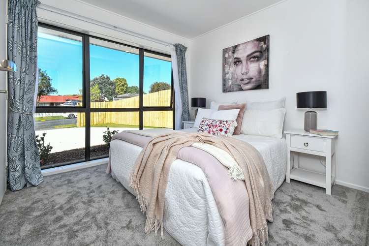 38 Diorella Drive Clover Park_5