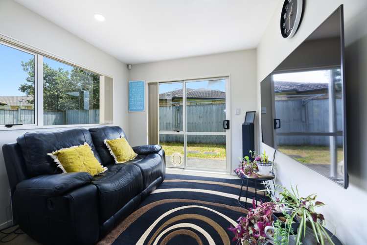 8 Riverglade Parkway Te Atatu South_19