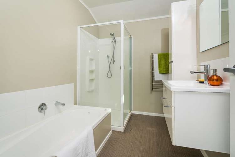 324b East Coast Road Sunnynook_22