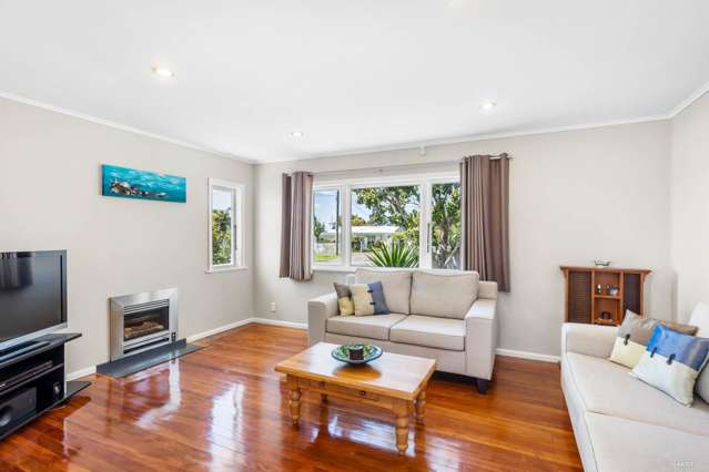 53 Golf Road New Lynn_4