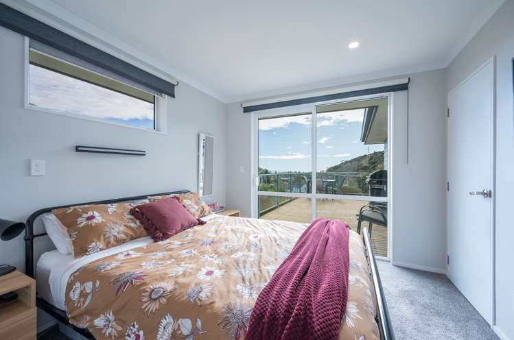 11 Woodford Lane Stoke_11