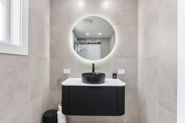 21 Hadfield Crescent College Estate_4