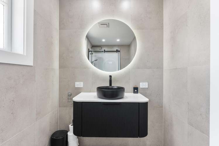 21 Hadfield Crescent College Estate_4