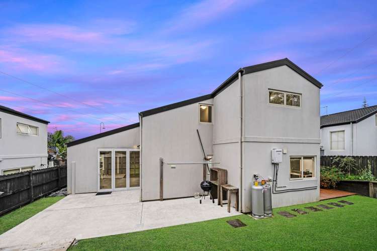 8 McKittrick Avenue Flat Bush_25