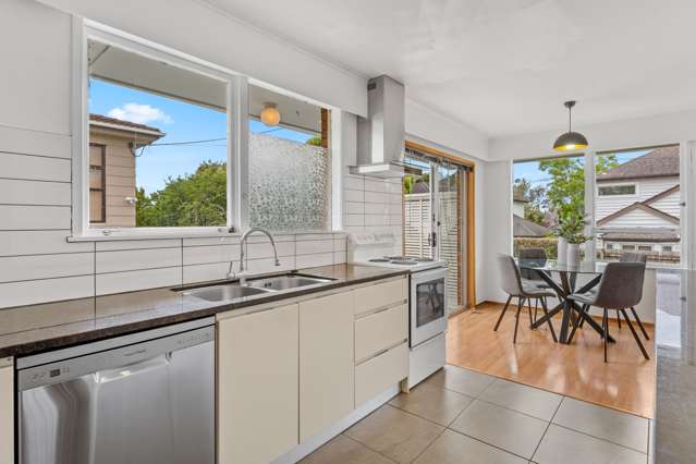 2/187 Onewa Road Birkenhead_3