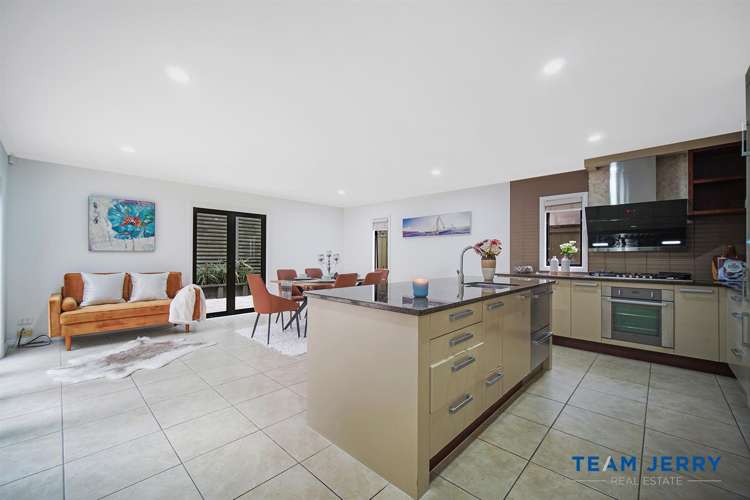 27 Bridgefield Crescent Flat Bush_3