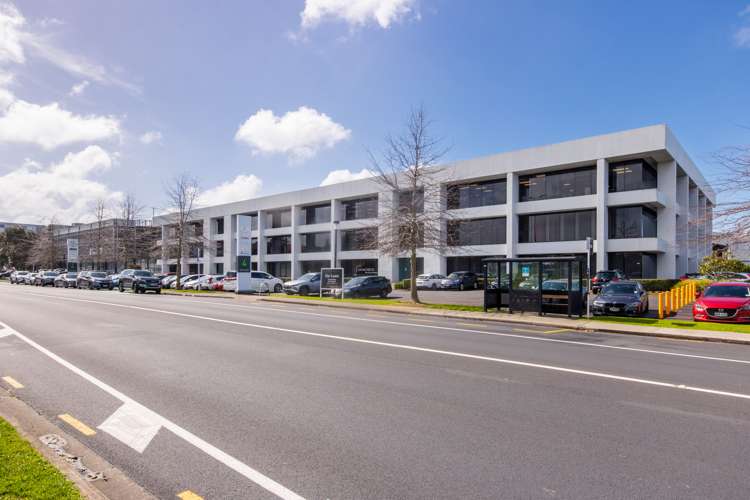 Level 2/4 Fred Thomas Drive Takapuna_3