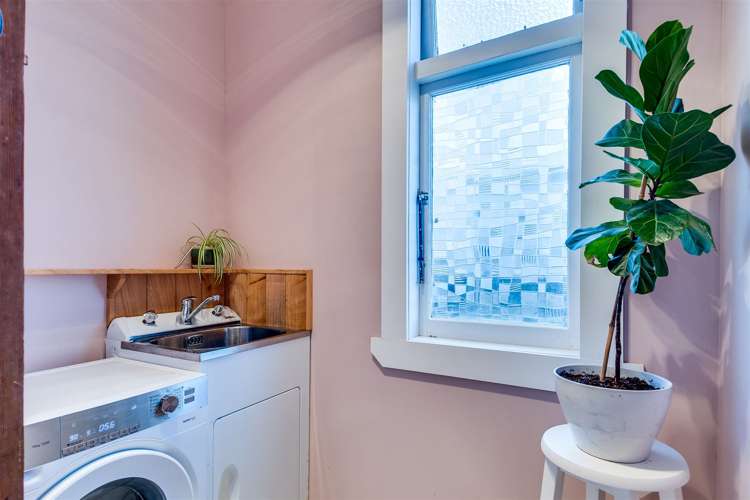 1213 Caroline Road Mayfair_16