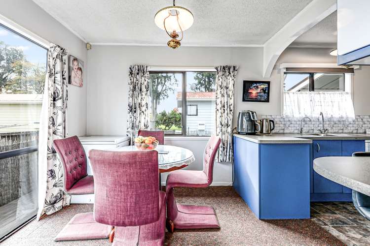 80 Kahikatea Drive Melville_4