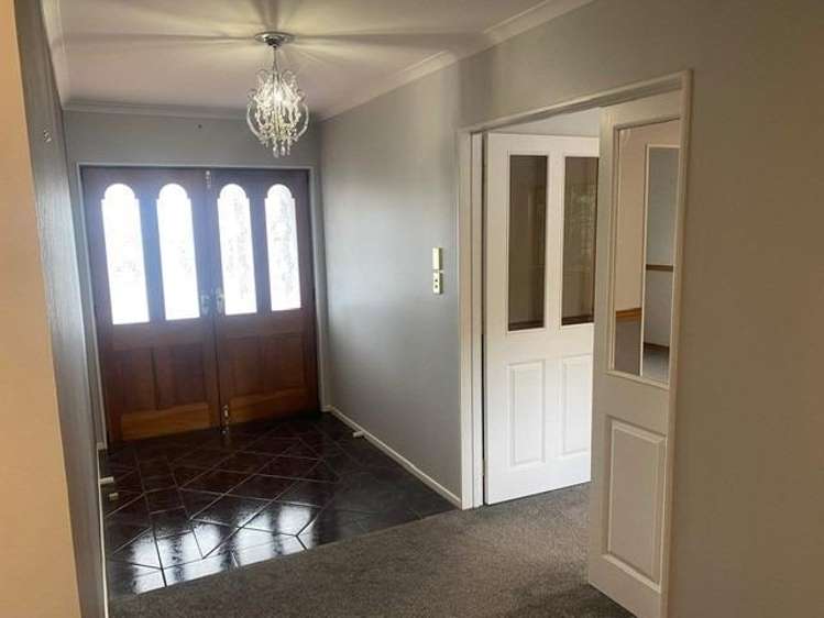 11 Shelter Grove Frankleigh Park_12