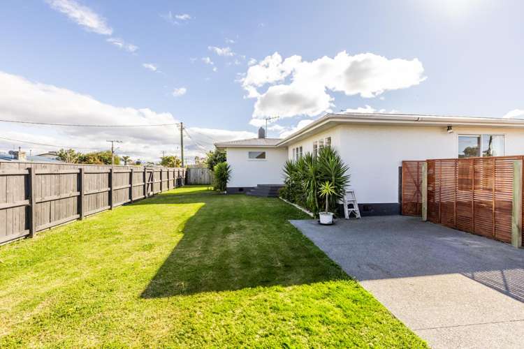 80 Harold Holt Avenue Onekawa_11