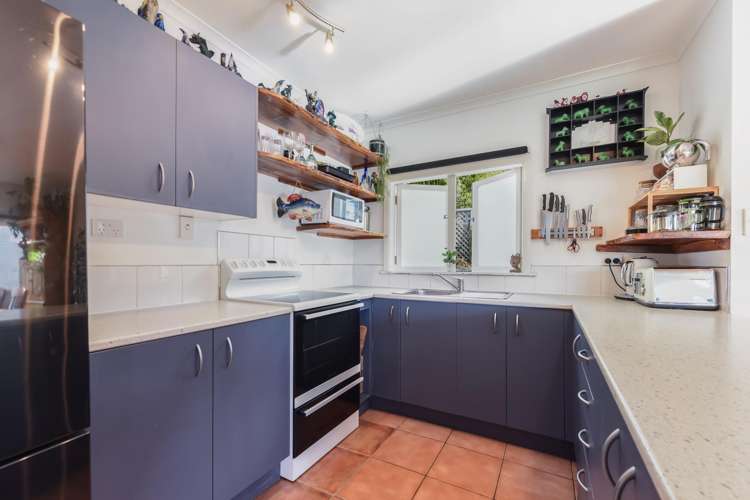 35 Jenner Road Toi Toi_8