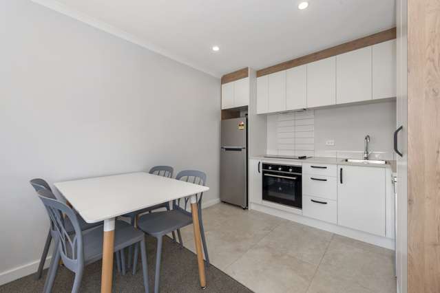 Unit 8/183 Knighton Road Hillcrest_3