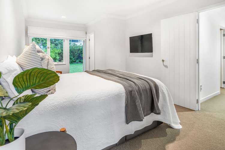 54 Memorial Drive Hamilton East_18