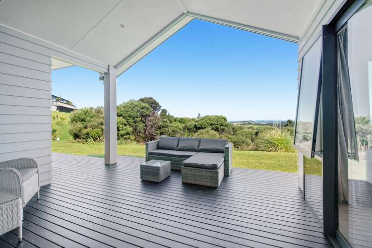 242 Hillcrest Road Wainui_13