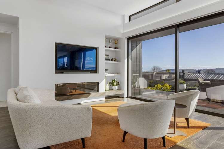 35 Pukenamu Road Rainbow Point_17