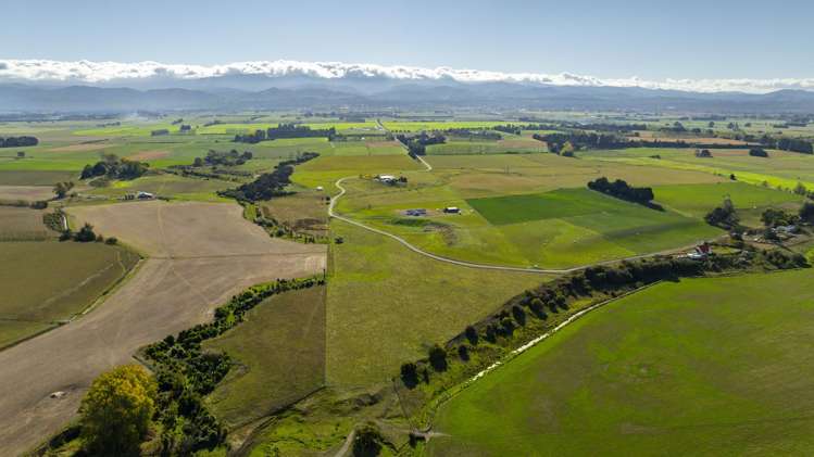 661 Cornwall Road East Taratahi_20