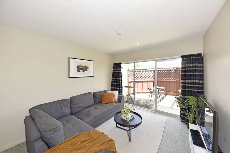 8b Wyatt Place Russley_10