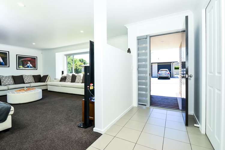 5 Compton Grove Huntington_4