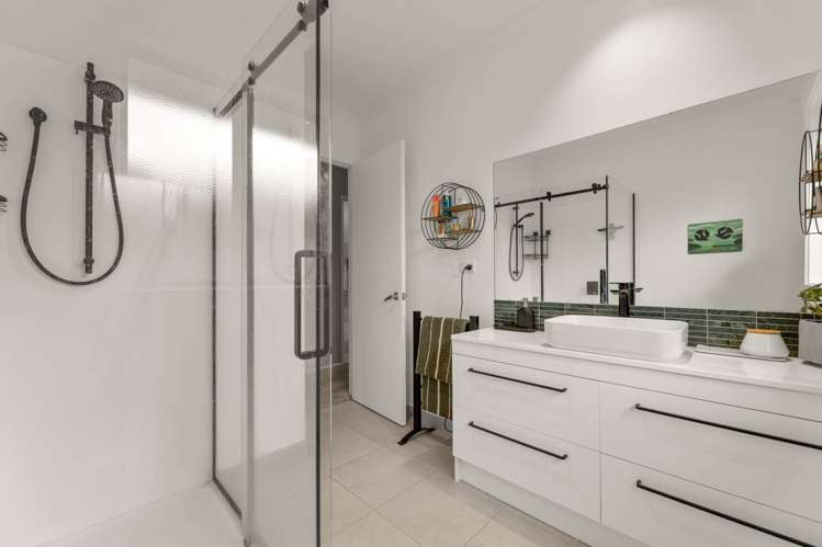 6 Horsley Grove Pyes Pa_20