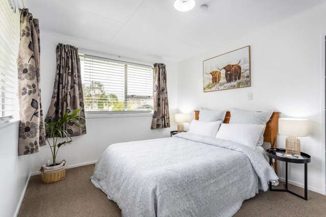 25 Clapham Grove Stokes Valley_2