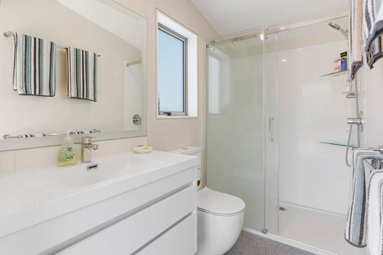 203a The Square Whangamata_13