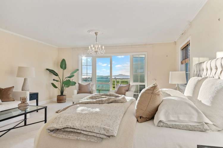 52 Porterfield Road Whitford_23