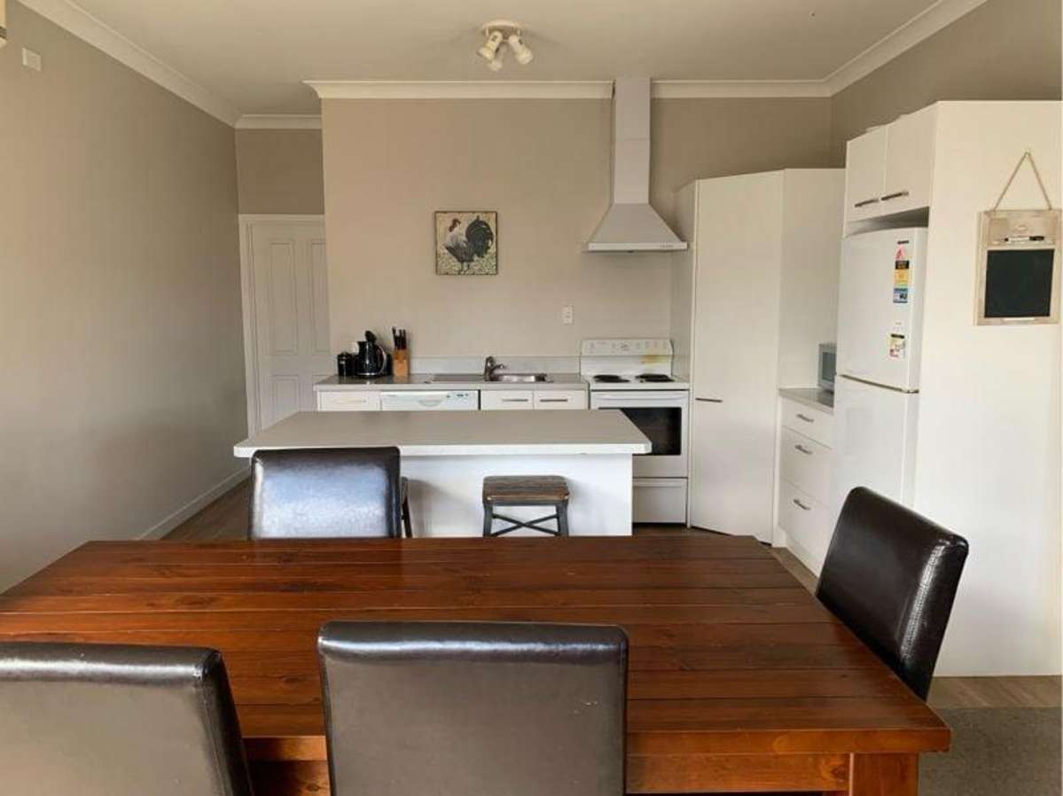 METHVEN- THREE BEDROOM, TWO BATHROOMS, LOGFIRE 2