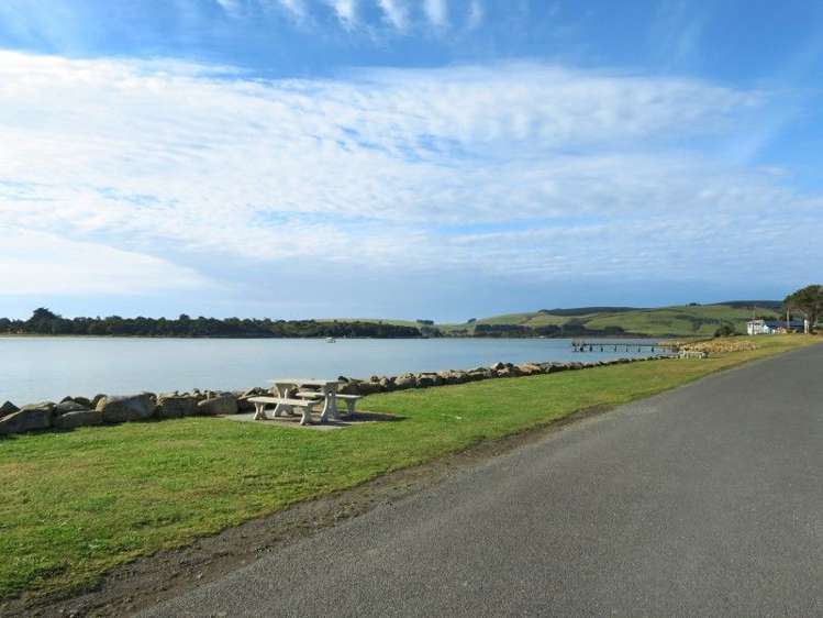 37 Park Lane Owaka_17