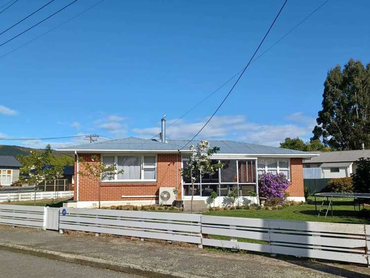 8 Hughes Street Waimate_15