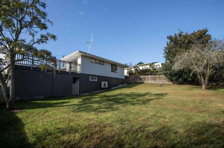 10 Raewyn Street Morningside_9