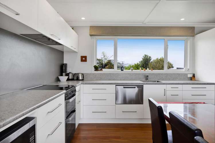 3 Tihi Road Hawera_2