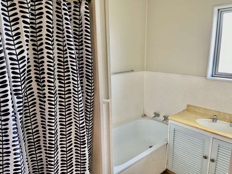 1/17 Doment Crescent Orewa_6