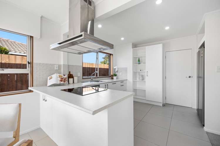 16 & 16A Maugham Drive Bucklands Beach_9