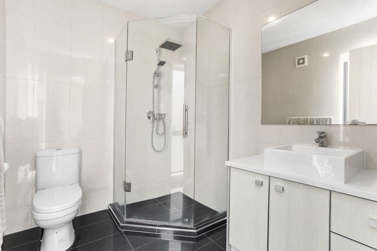 26 Bellagio Way Flat Bush_15