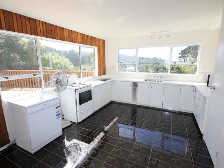 65 Thurleigh Grove Karori_9