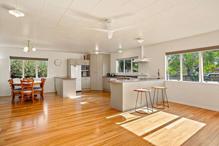 7 Ringwood Place Whitianga_10