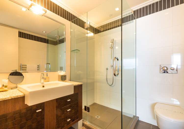 16/225 Lake Terrace Waipahihi_10