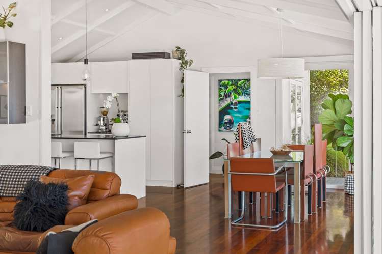 39 Oaia Road Muriwai_19