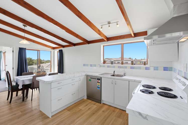 2/110 Hillside Road_5